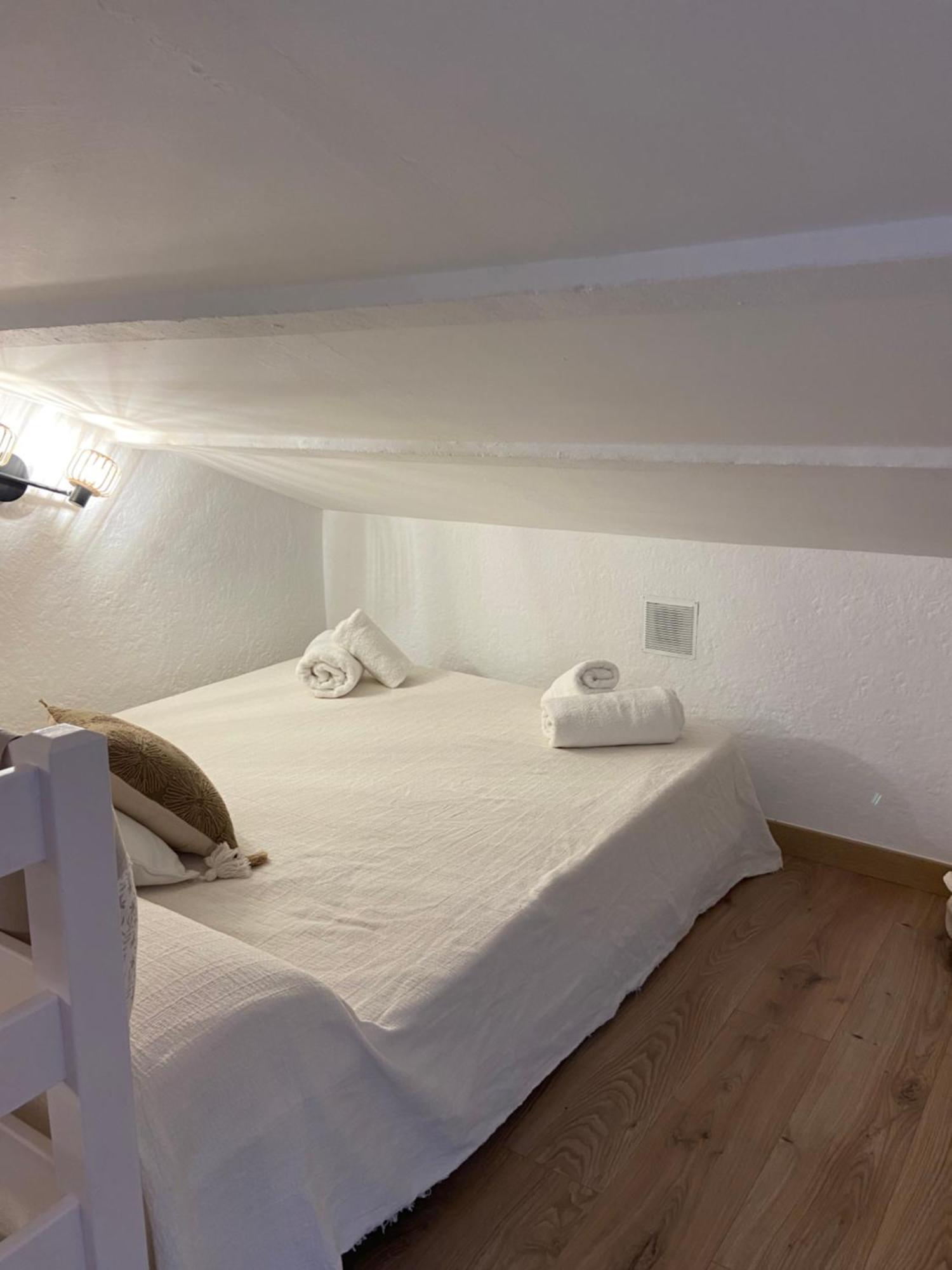 Casa Luci Villa Sant Jaume d'Enveja Exteriör bild